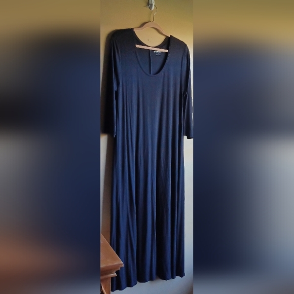 THE PYRAMID COLLECTION DRESS - Picture 4 of 5